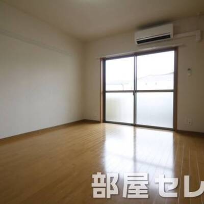 
						広々したお部屋で生活しやすいですね。