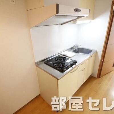 
						2口コンロでお料理はかどります。