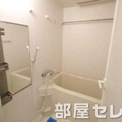 
						キレイなバスルームです。