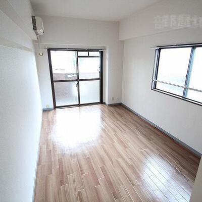 
						角部屋のお部屋ですよ。