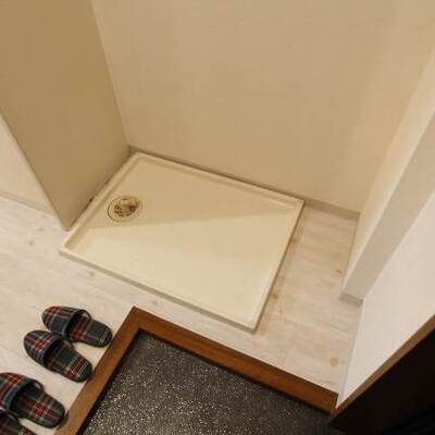 
						室内洗濯機置場です。207号室の写真です。