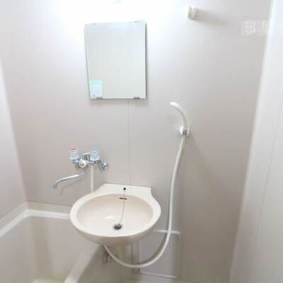 
						写真は204のものになります