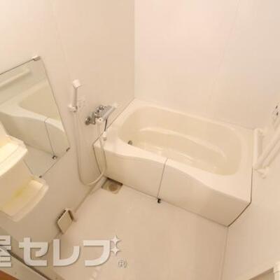 
						綺麗な浴室