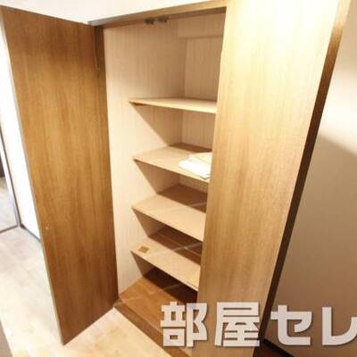 
						シューズボックス。イメージ写真