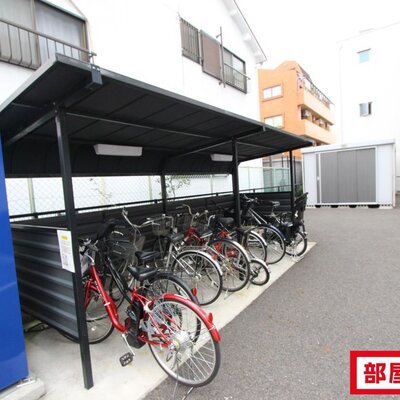 
						駐輪場です。
