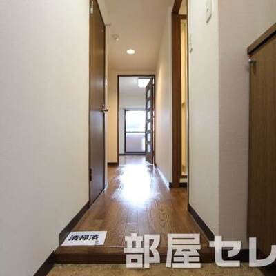 
						玄関から見た景色です。