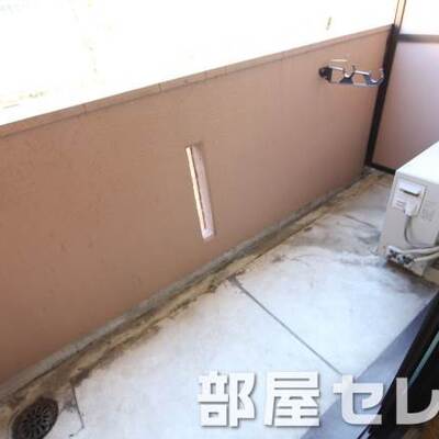 
						日当たりの良いバルコニーです。
