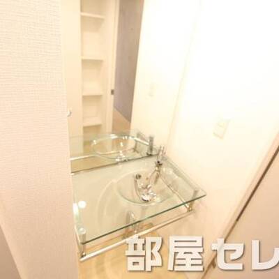 
						オシャレな洗面台です。