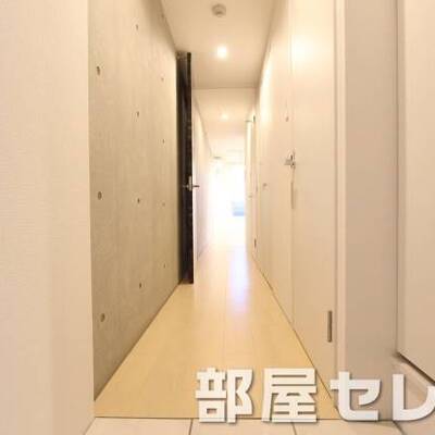 
						玄関から見てもキレイですね。