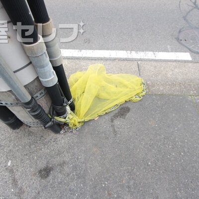 
						共用部の階段です。