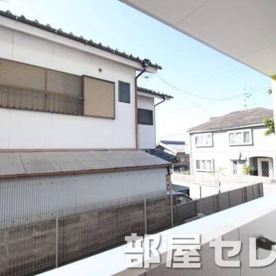 
						閑静な住宅街です。他号室の写真です。
