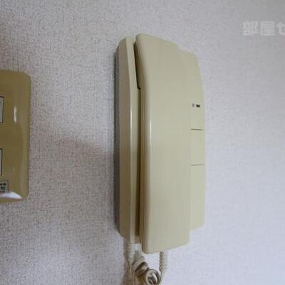 
						インターホンです。