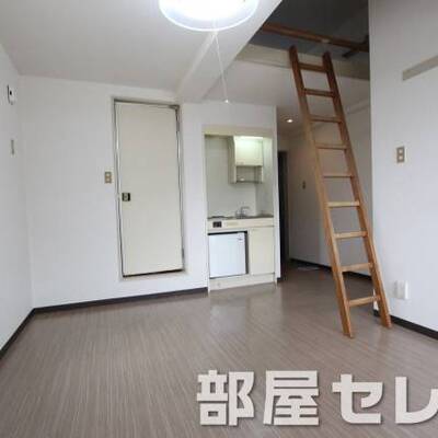 
						白基調でキレイなお部屋です。