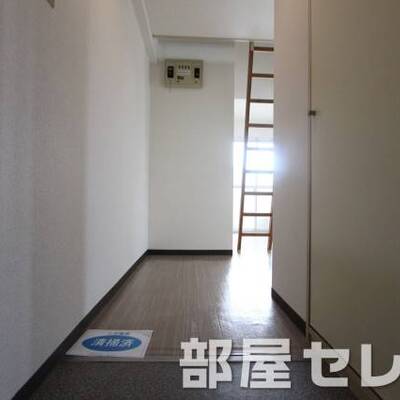 
						玄関から見た景色です。