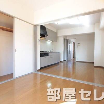 
						角部屋ので日当た良好です。