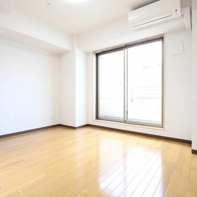 
						室内もおしゃれで綺麗ですね