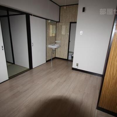 
						他号室の写真を参照