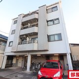 メゾン三越