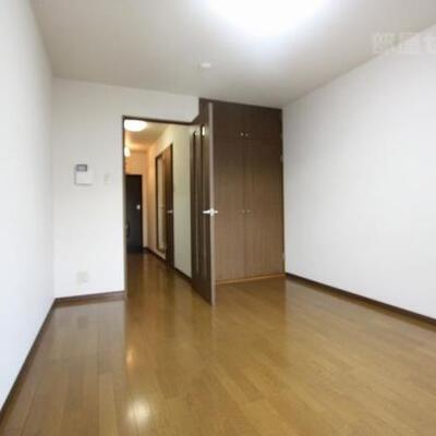 
						窓際からのお部屋です。