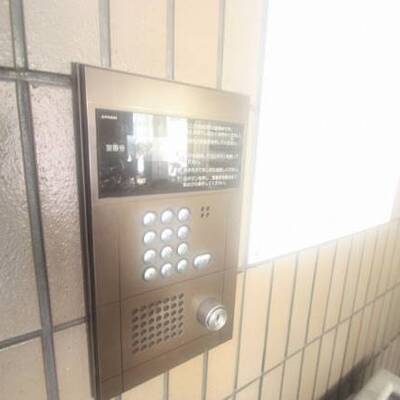 
						オートロック付きです