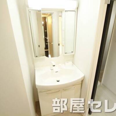 
						きれいな洗髪洗面化粧台です。イメージ写真