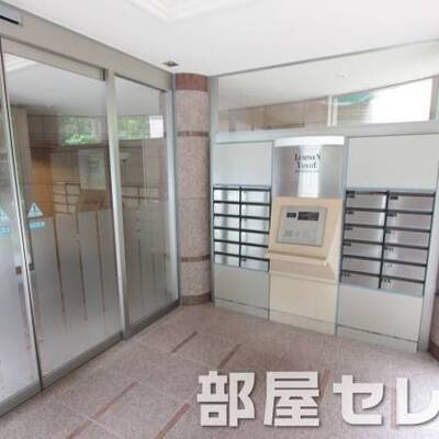 
						オートロック完備。