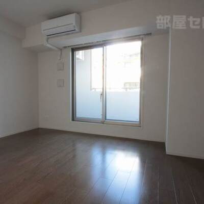 
						間口の広いお部屋です。