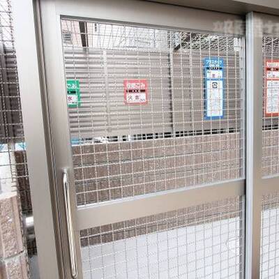 
						専用のゴミ出しスペース