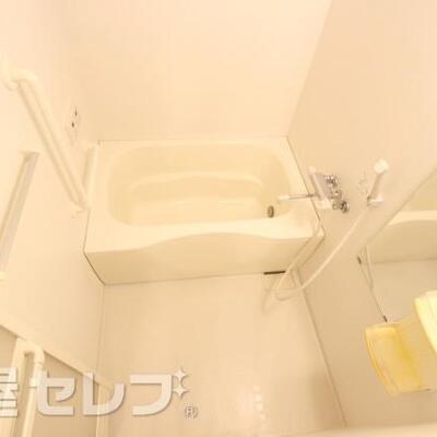 
						綺麗な浴室