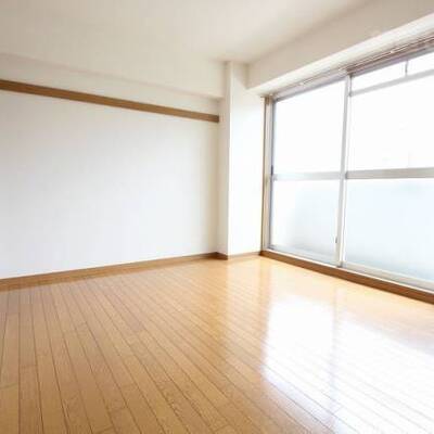 
						たっぷり光が入り明るいです。