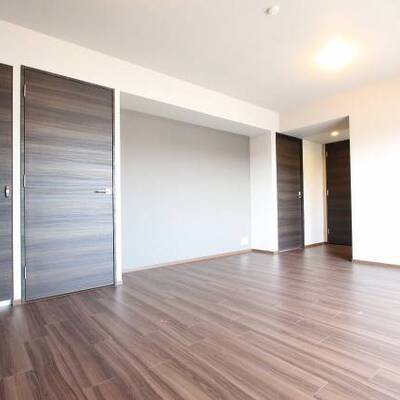 
						明るい光の入ってくるお部屋です