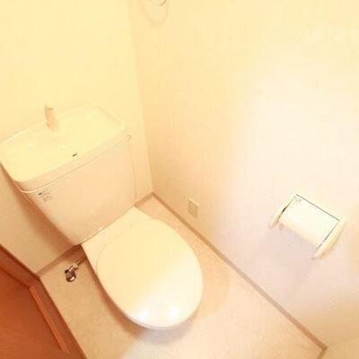 
						清潔感のあるトイレです。