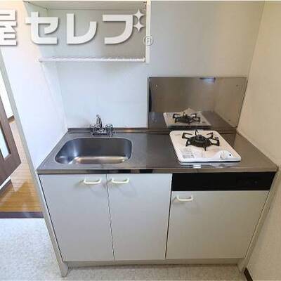 
						ガスキッチンでフライパン振れます。