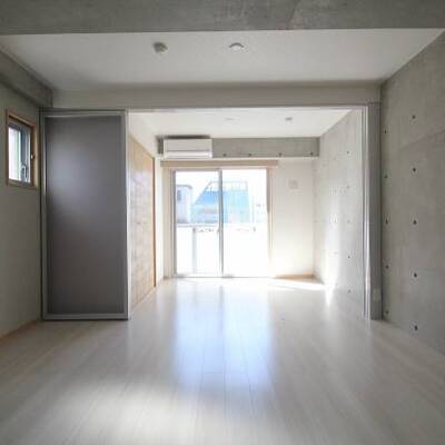 
						5A号室内装写真参照