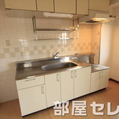 
						収納が多いキッチンですね。
