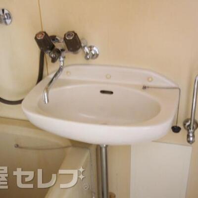
						収納たっぷり