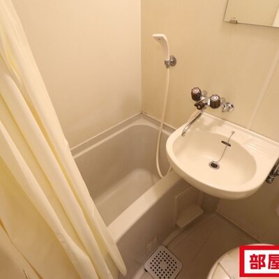 
						電気コンロ付きのキッチンですよ
