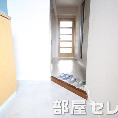 
						玄関口。