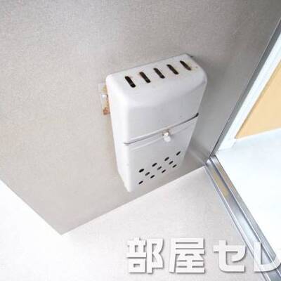 
						ドアポストあります。