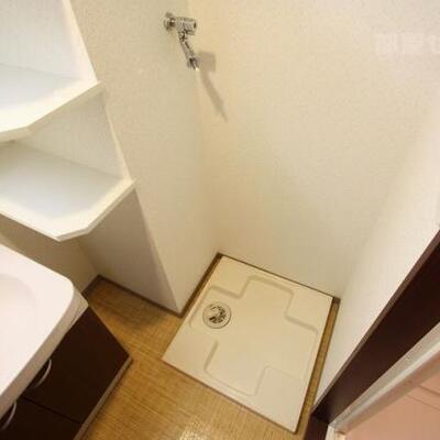 
						洗濯機は室内に置けます。（イメージです）