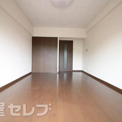 
						窓際からの写真です。
