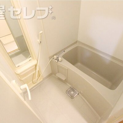 
						清潔なリラックス空間。