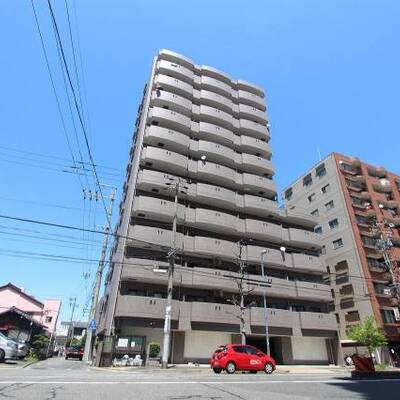 
						名古屋駅徒歩圏内のセキュリティも安心のマンションです