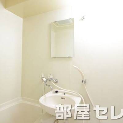 
						洗面台付いています。。他号室の写真です。
