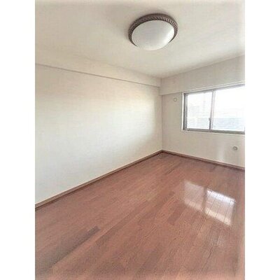 
						洋室7帖
