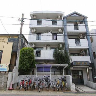 
						コンビニすぐそば。藤ヶ丘駅まで徒歩5分。