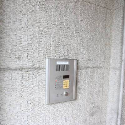 
						オートロックもついてます
