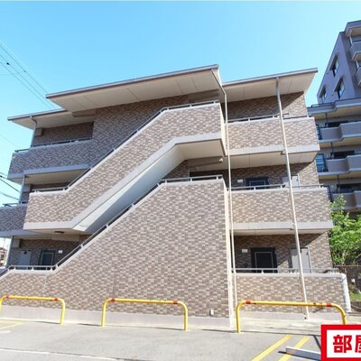 
						駅近くです
