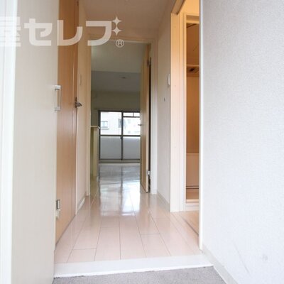 
						クリーニング中ですがリフォーム入ります。