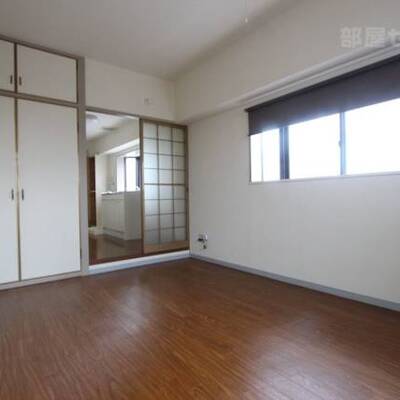 
						※反転タイプの写真です。